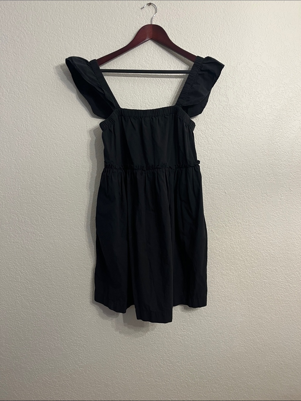 100% cotton babydoll Madewell Black Elastic dress with pockets!